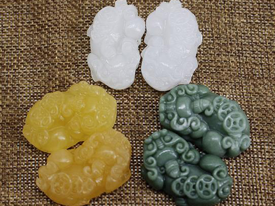 用骨灰盒安葬逝者有哪些講究？